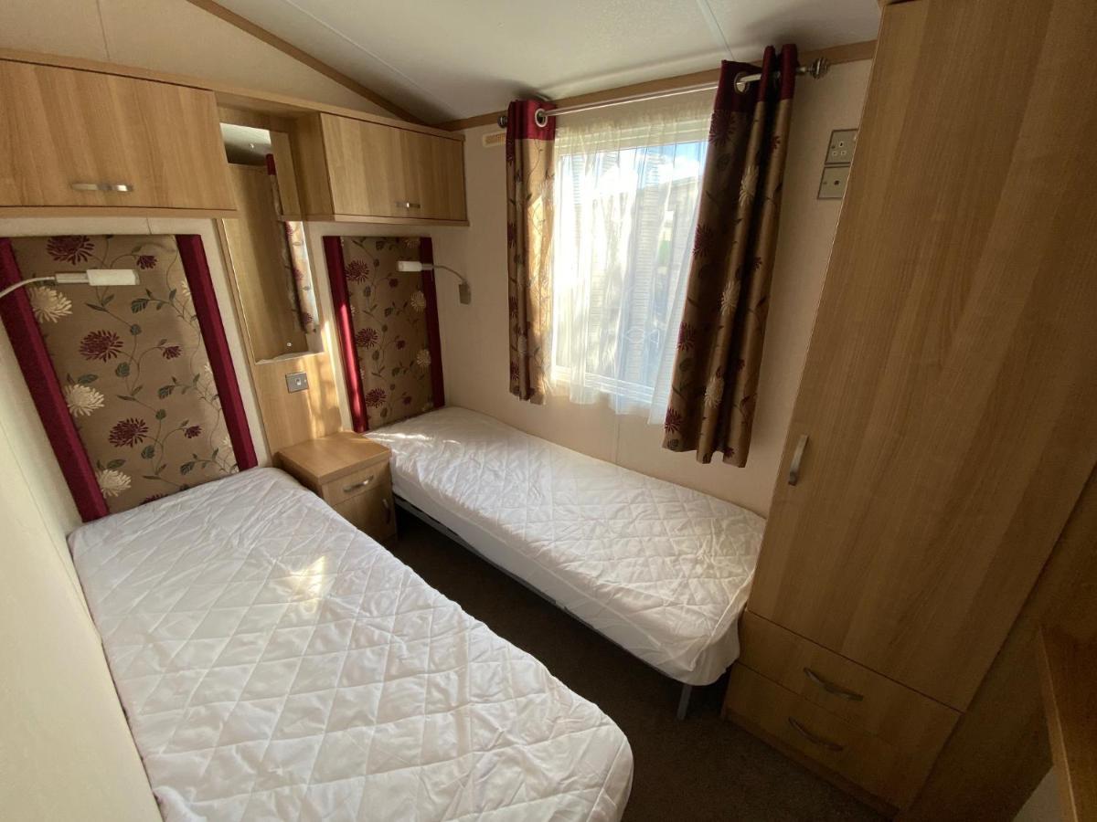 8 Berth Caravan Skegness Golden Palm Resort Chapel Saint Leonards Exteriör bild