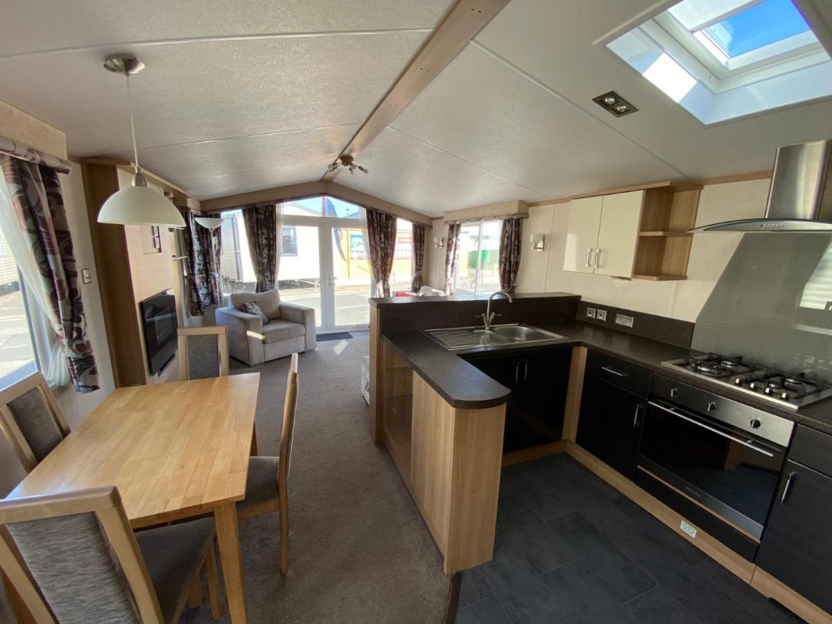 8 Berth Caravan Skegness Golden Palm Resort Chapel Saint Leonards Exteriör bild